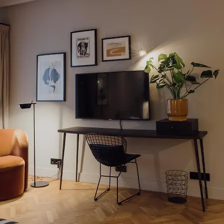 No 7, Hidden Gem Center Of